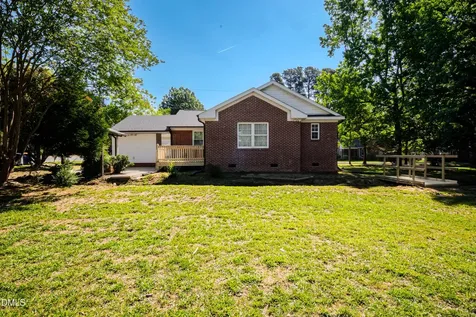 502 S 6th Avenue Siler City NC 27344
