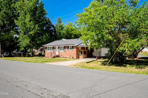 502 S 6th Avenue Siler City NC 27344