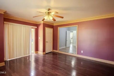 502 S 6th Avenue Siler City NC 27344