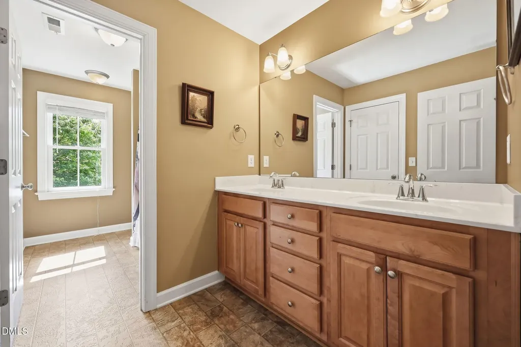 616 Lake Artesia Lane Fuquay Varina NC 27526