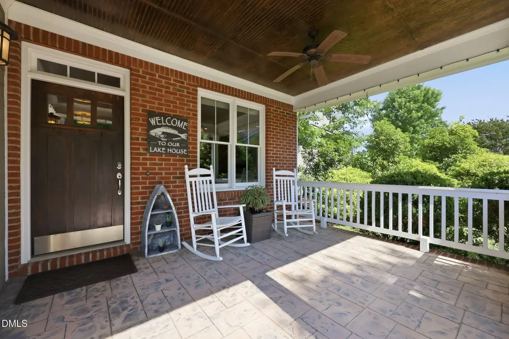 616 Lake Artesia Lane Fuquay Varina NC 27526