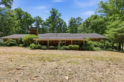 609 Canterbury Road Sanford NC 27330