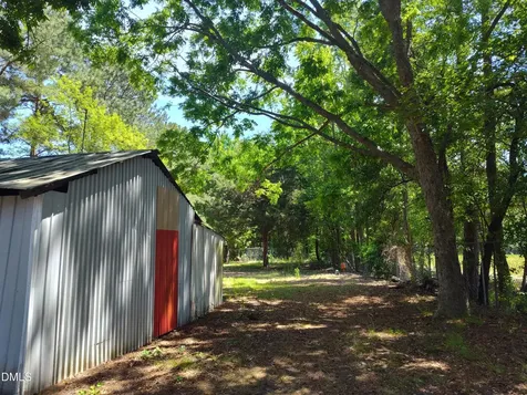935 Maynard Road Godwin NC 28344
