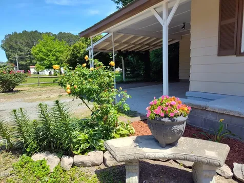 935 Maynard Road Godwin NC 28344