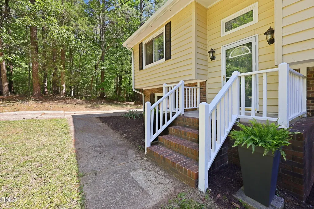 7904 Whitley Drive Raleigh NC 27613