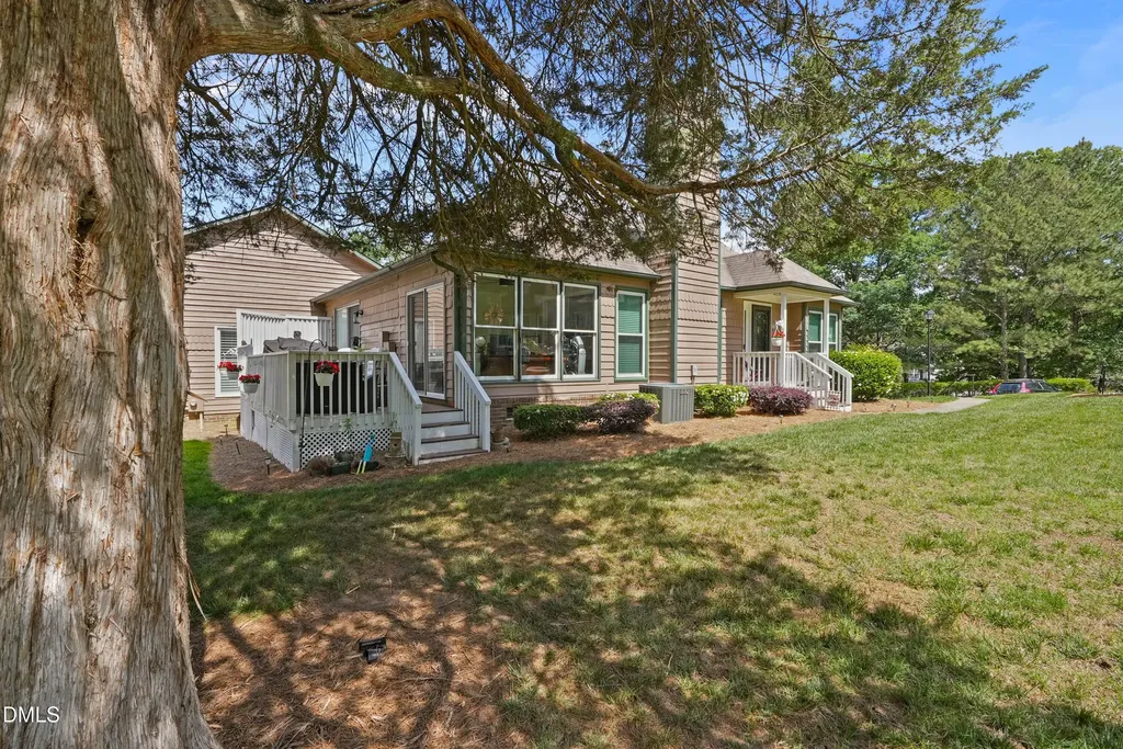 2032 Willow Hill Lane Clayton NC 27520