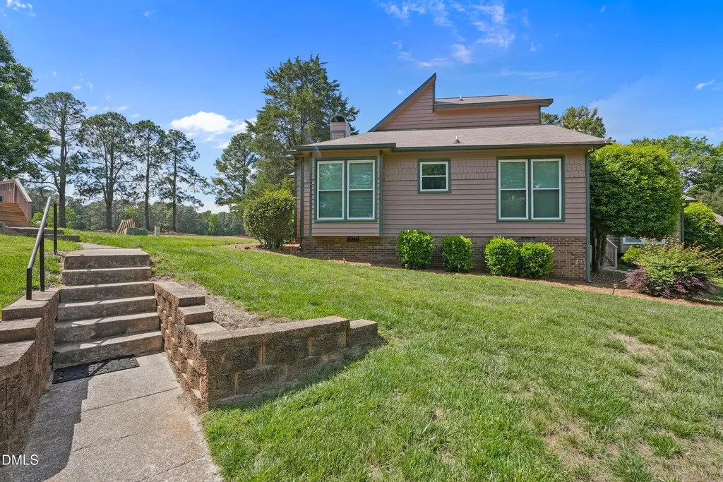 2032 Willow Hill Lane Clayton NC 27520
