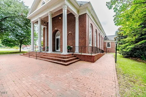 211 S Main Street Broadway NC 27505