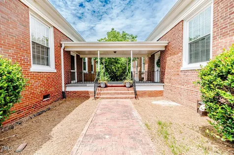 211 S Main Street Broadway NC 27505