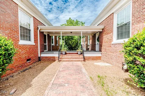 211 S Main Street Broadway NC 27505