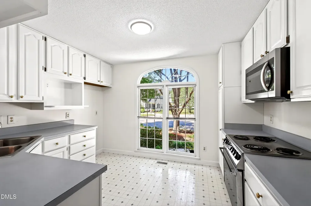 4305 Dinwiddie Court Raleigh NC 27604