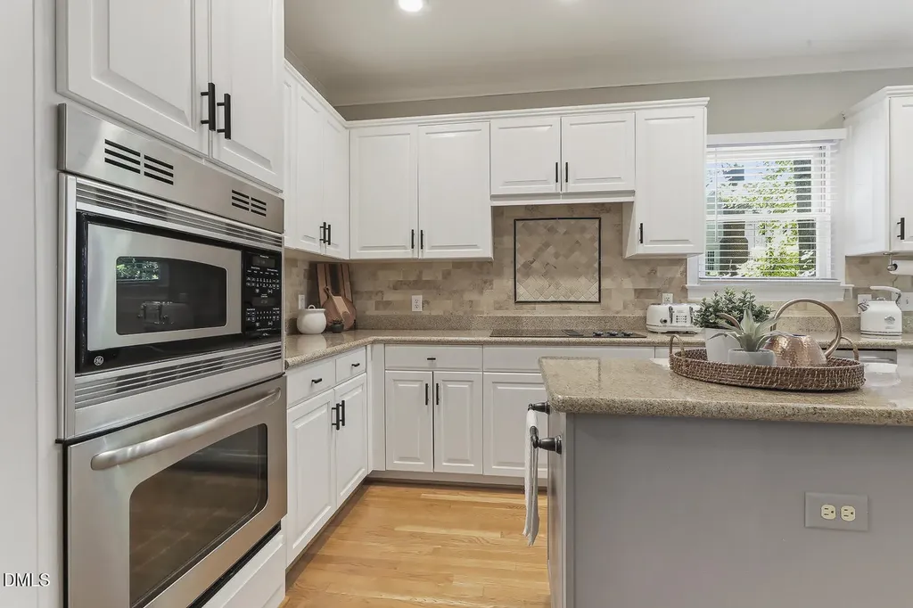429 Grosvenor Drive Raleigh NC 27615