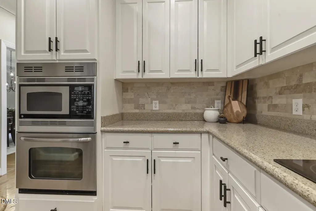 429 Grosvenor Drive Raleigh NC 27615