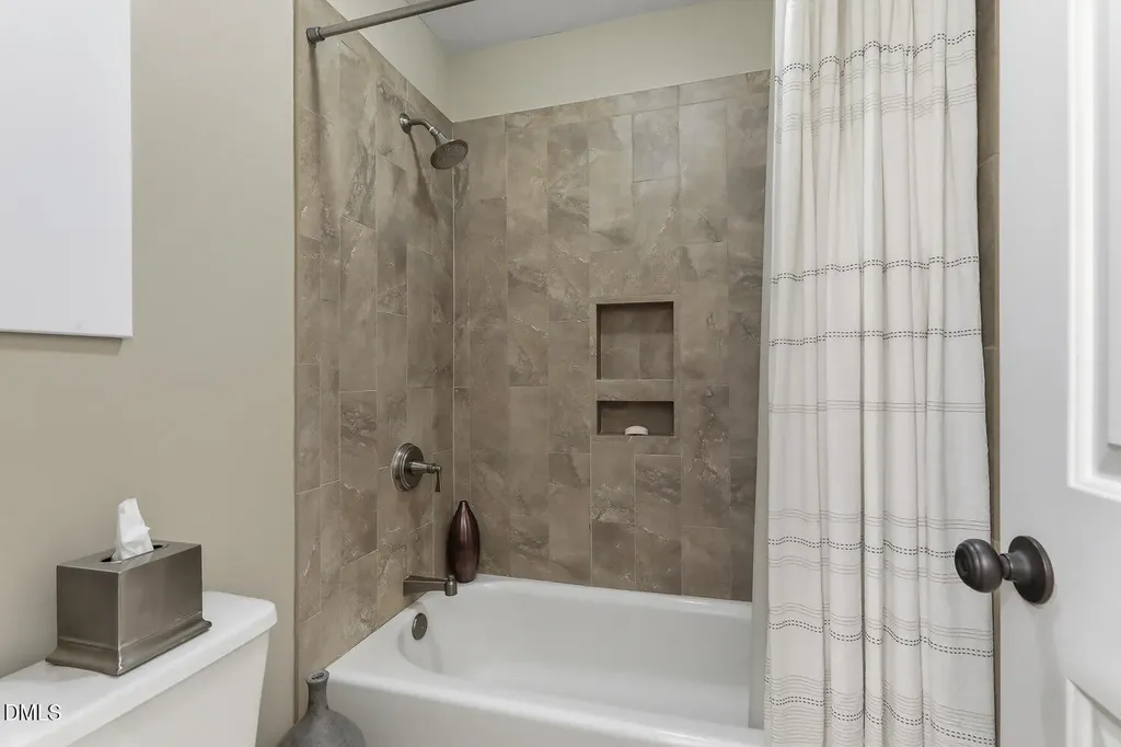 429 Grosvenor Drive Raleigh NC 27615