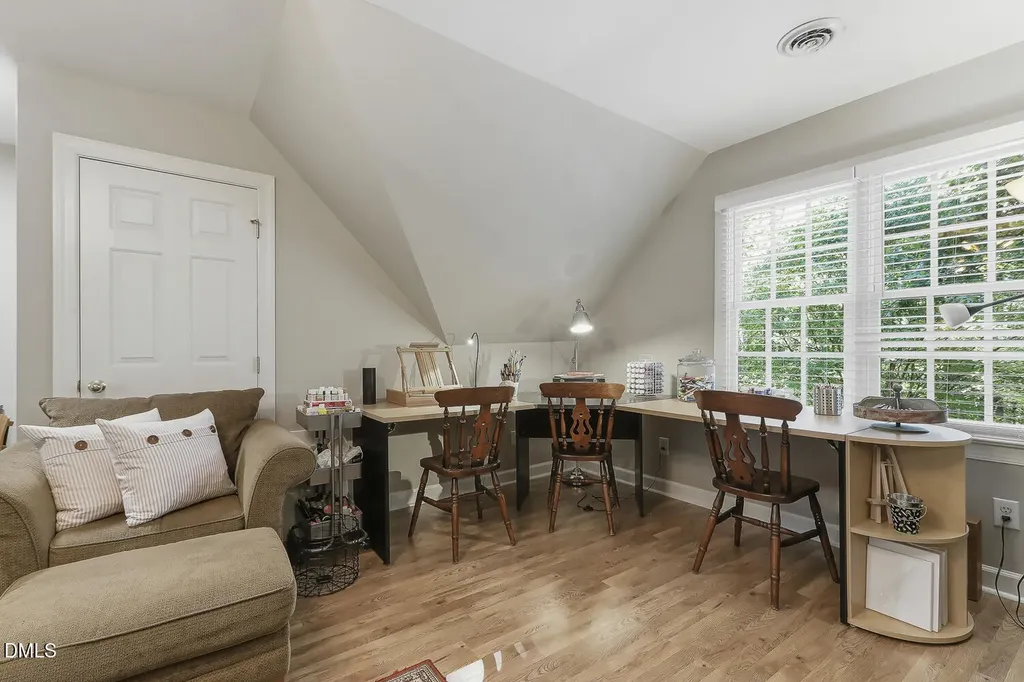 429 Grosvenor Drive Raleigh NC 27615