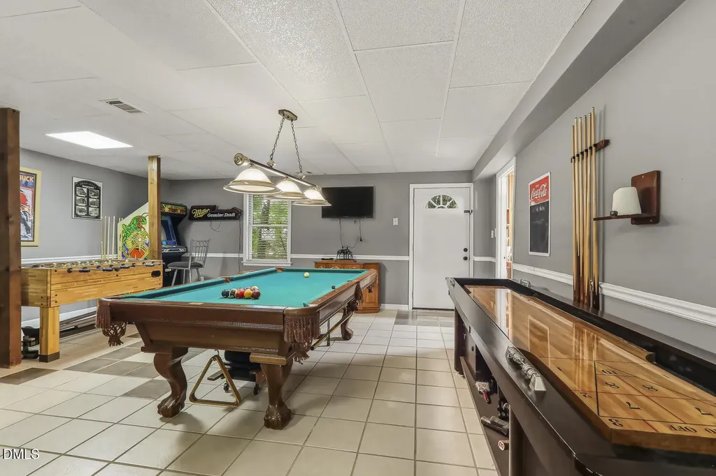 429 Grosvenor Drive Raleigh NC 27615