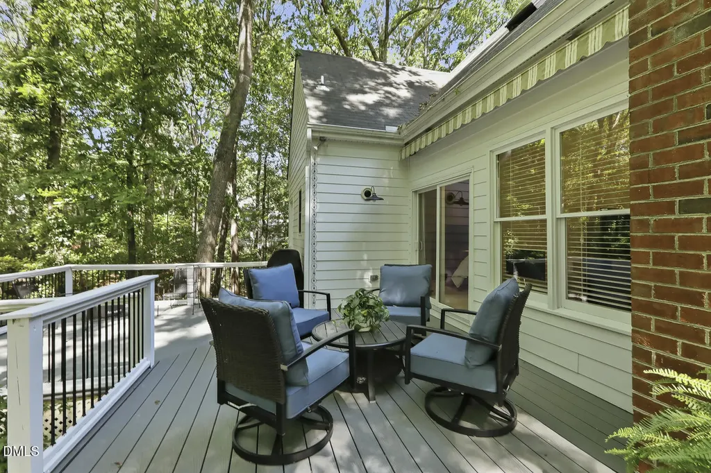 429 Grosvenor Drive Raleigh NC 27615