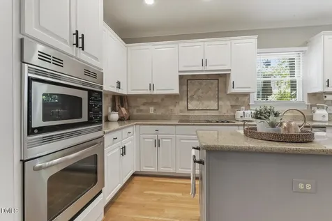 429 Grosvenor Drive Raleigh NC 27615