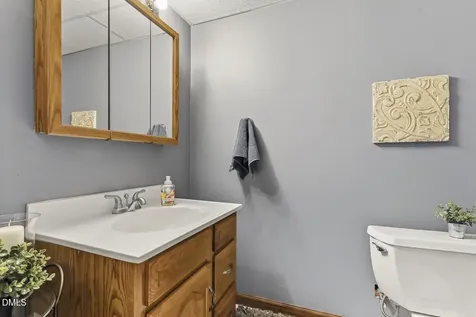 429 Grosvenor Drive Raleigh NC 27615
