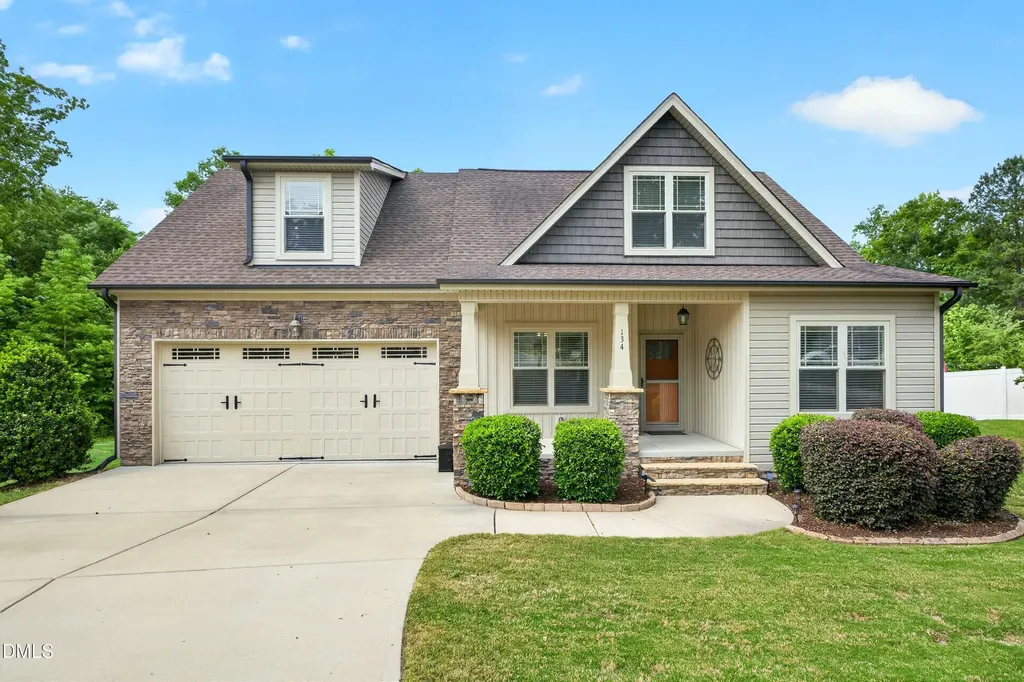 134 Chippenham Court Clayton NC 27520