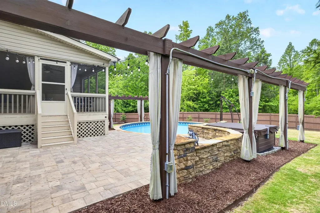 134 Chippenham Court Clayton NC 27520