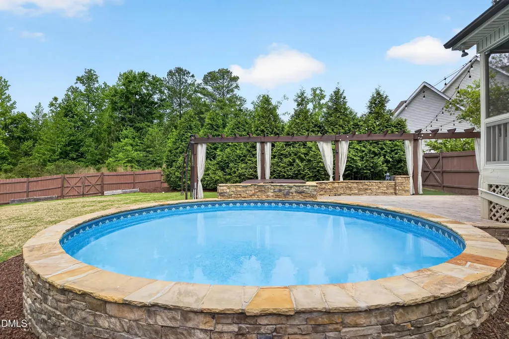 134 Chippenham Court Clayton NC 27520