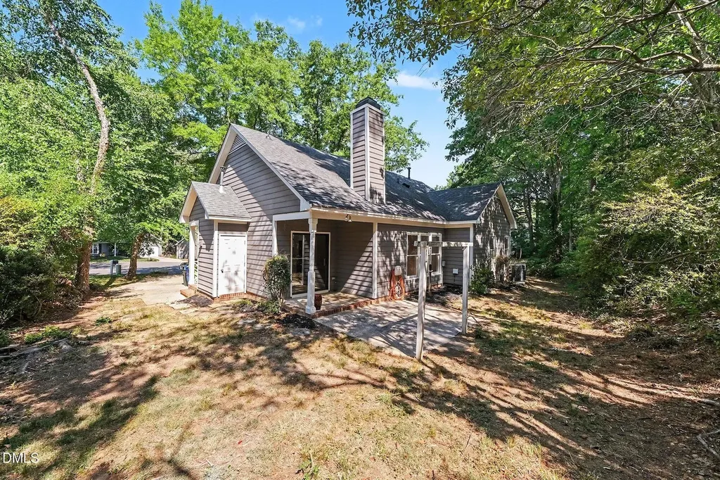 12104 Queensbridge Court Raleigh NC 27613