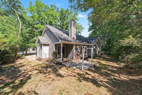 12104 Queensbridge Court Raleigh NC 27613