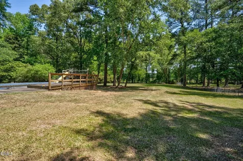 586 Northwoods Country Tarboro NC 27886