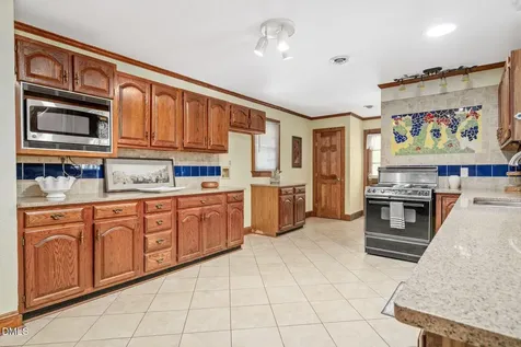 586 Northwoods Country Tarboro NC 27886
