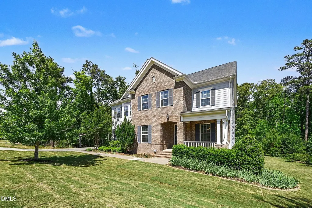 724 Peninsula Forest Place Cary NC 27519