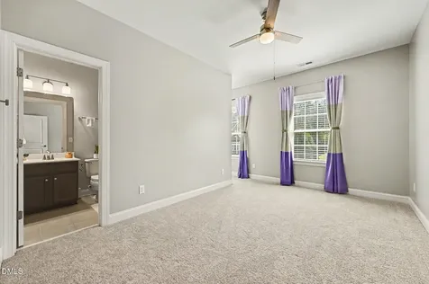 724 Peninsula Forest Place Cary NC 27519