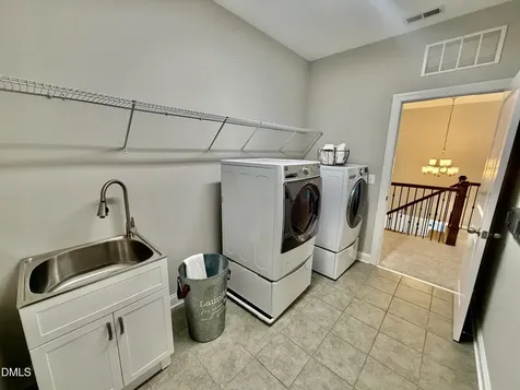 724 Peninsula Forest Place Cary NC 27519