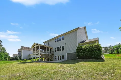 724 Peninsula Forest Place Cary NC 27519