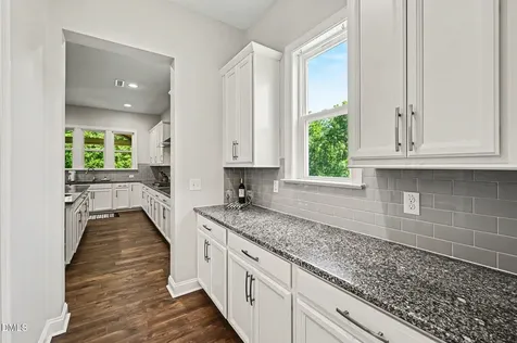 724 Peninsula Forest Place Cary NC 27519
