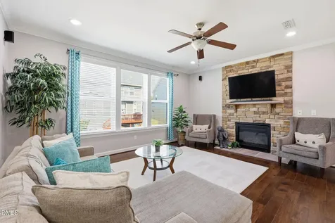 3910 Glorybower Way Apex NC 27502