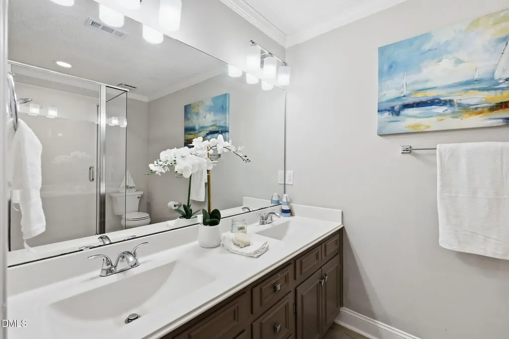 3329 Derbyshire Place Raleigh NC 27604
