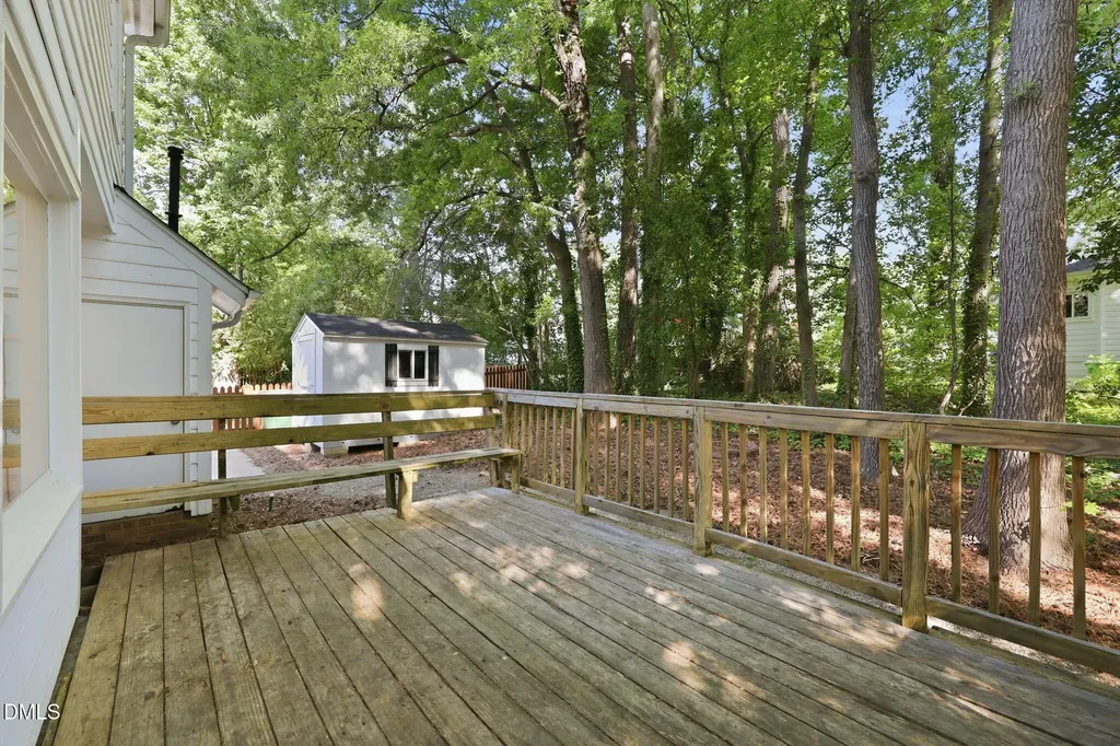 3329 Derbyshire Place Raleigh NC 27604