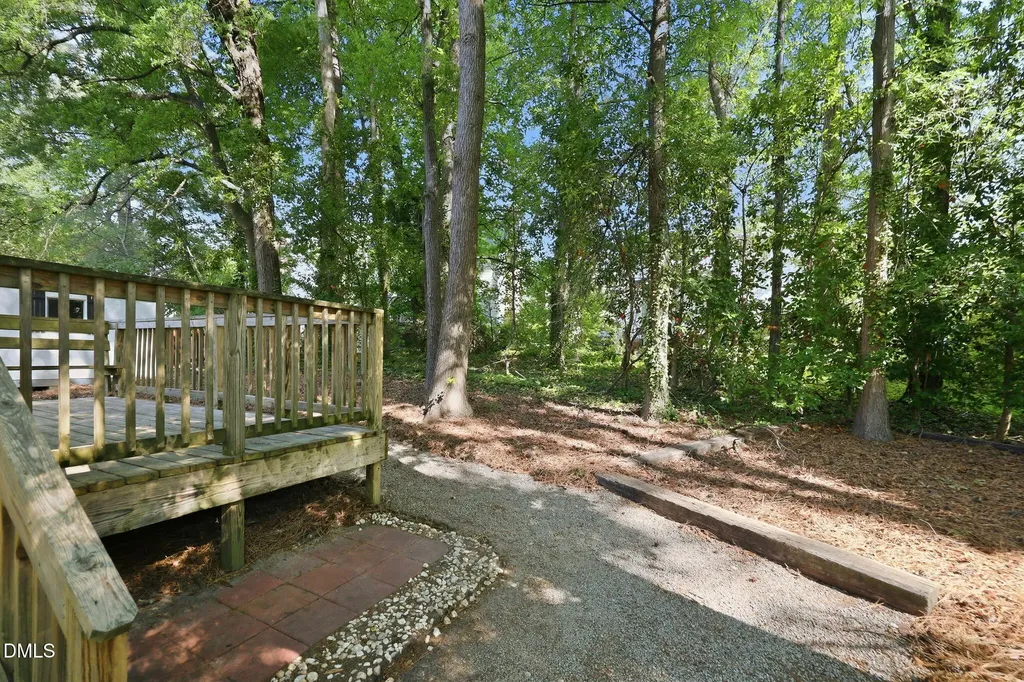 3329 Derbyshire Place Raleigh NC 27604