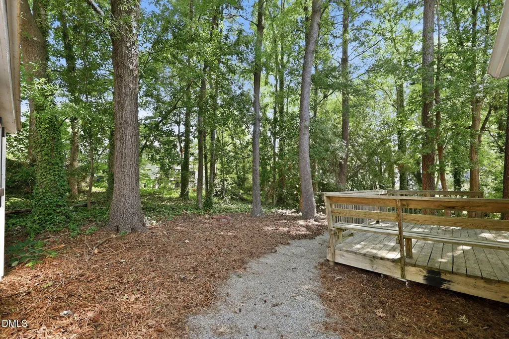 3329 Derbyshire Place Raleigh NC 27604