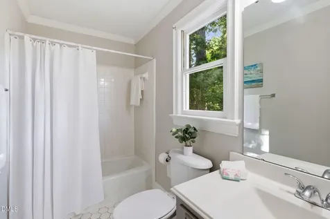 3329 Derbyshire Place Raleigh NC 27604