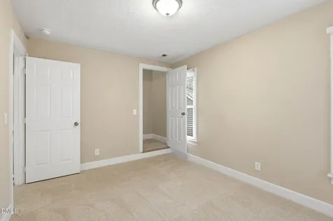 3329 Derbyshire Place Raleigh NC 27604