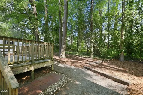 3329 Derbyshire Place Raleigh NC 27604