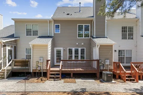 306 Knightsborough Way Apex NC 27502