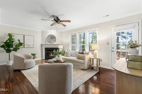 306 Knightsborough Way Apex NC 27502