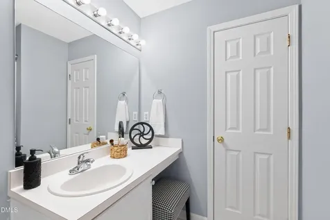 408 Stonecreek Drive Apex NC 27539