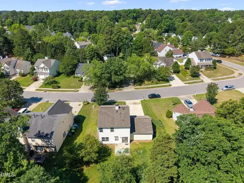 408 Stonecreek Drive Apex NC 27539