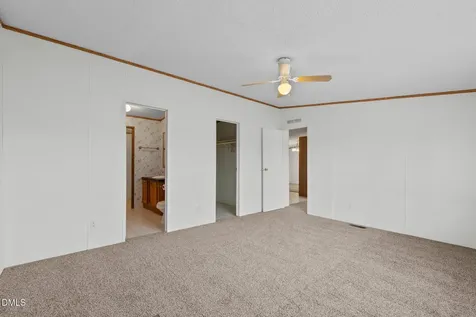 1385 Live Oak Road Coats NC 27521