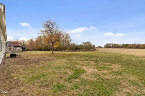 1385 Live Oak Road Coats NC 27521