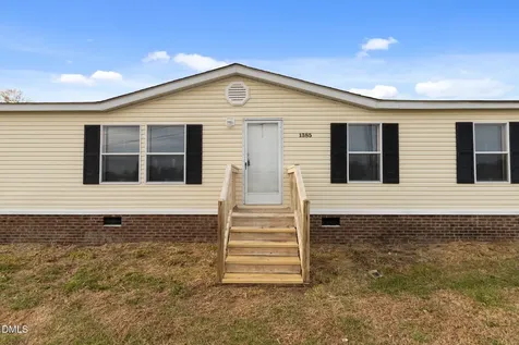 1385 Live Oak Road Coats NC 27521